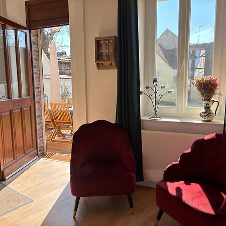 Villa Fontaine Avec Piscine Interieur Chauffee-Maison De Campagne Familiale -Ideal Vacances Ou Sejour Professionnel -3 Chambres-Bureau Separe -Lit Bebe - Parking Facile & Gratuit Zewnętrze zdjęcie