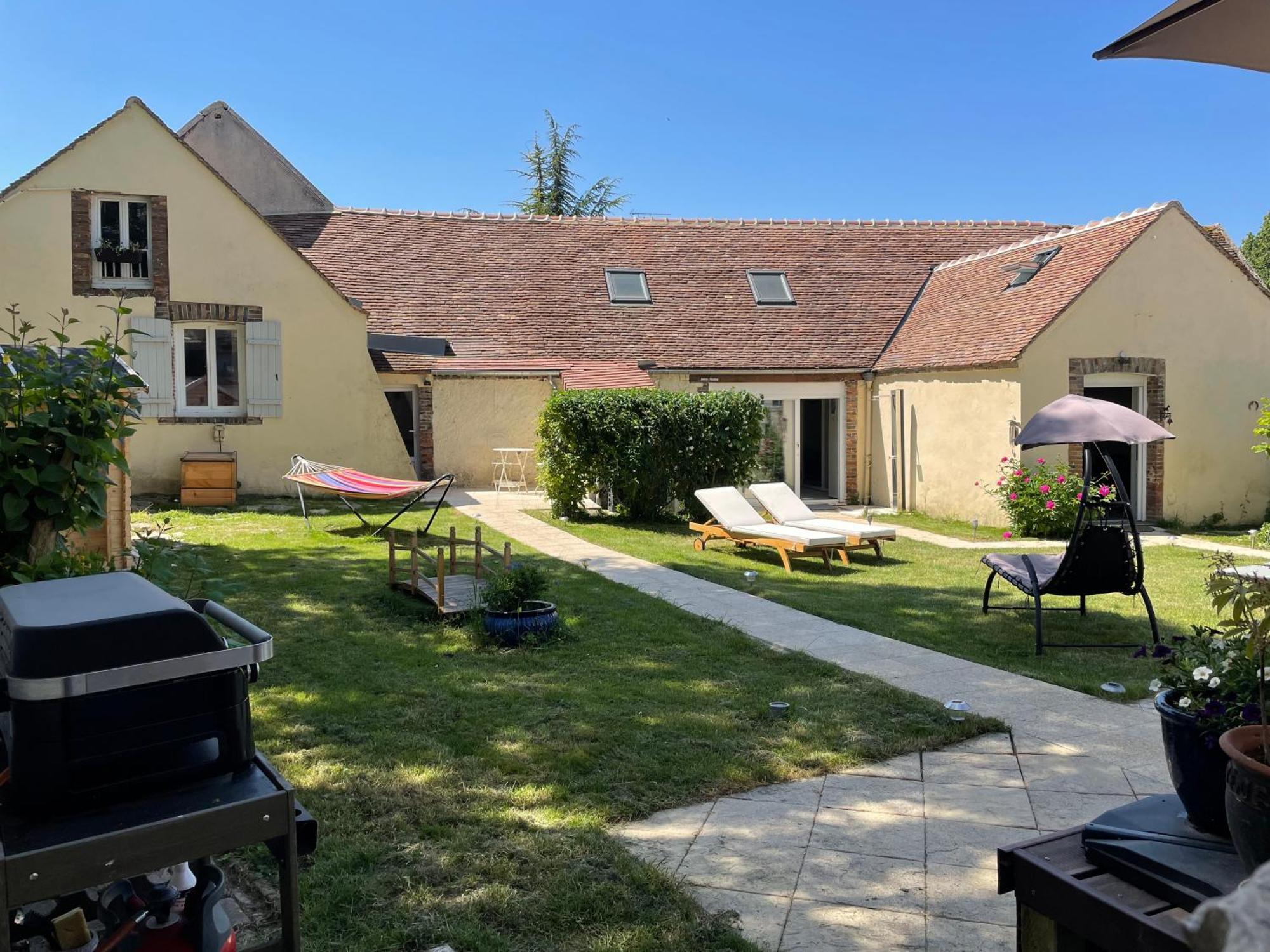 Villa Fontaine Avec Piscine Interieur Chauffee-Maison De Campagne Familiale -Ideal Vacances Ou Sejour Professionnel -3 Chambres-Bureau Separe -Lit Bebe - Parking Facile & Gratuit Pokój zdjęcie