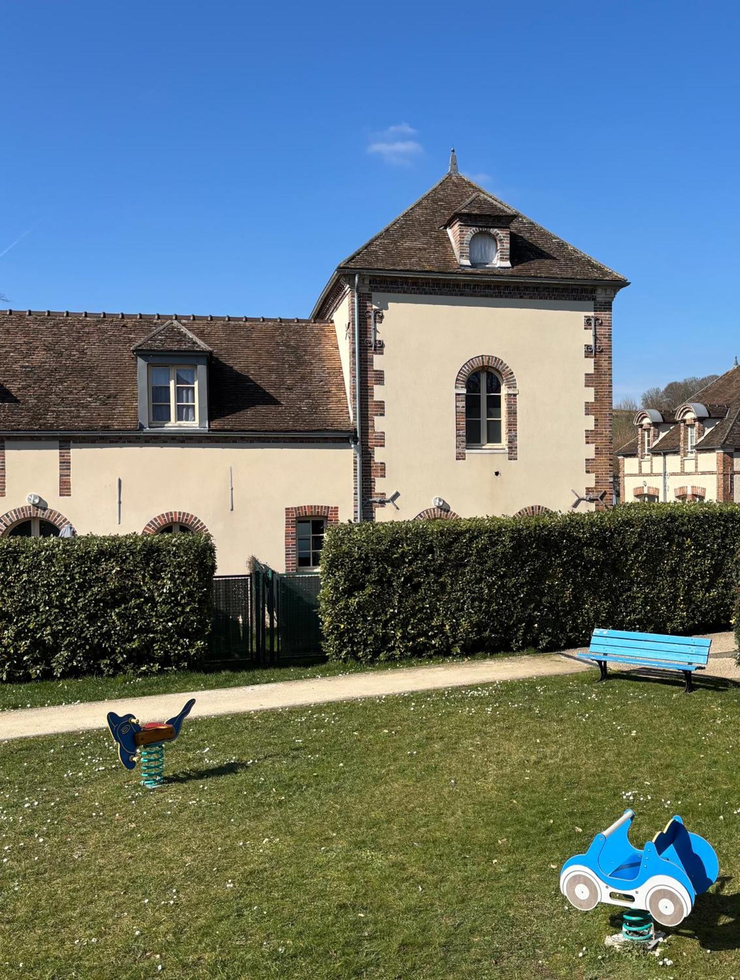 Villa Fontaine Avec Piscine Interieur Chauffee-Maison De Campagne Familiale -Ideal Vacances Ou Sejour Professionnel -3 Chambres-Bureau Separe -Lit Bebe - Parking Facile & Gratuit Zewnętrze zdjęcie