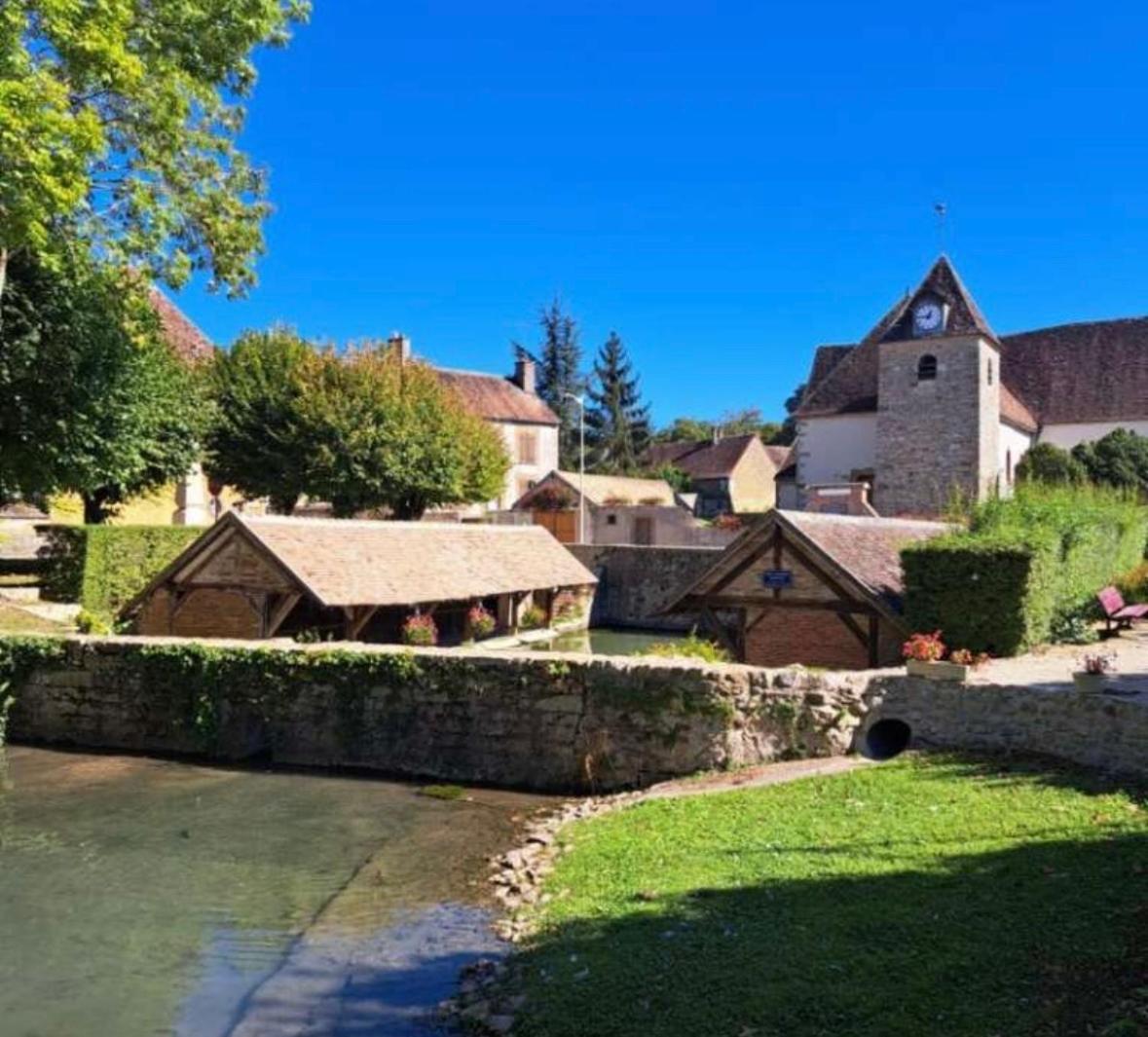 Villa Fontaine Avec Piscine Interieur Chauffee-Maison De Campagne Familiale -Ideal Vacances Ou Sejour Professionnel -3 Chambres-Bureau Separe -Lit Bebe - Parking Facile & Gratuit Zewnętrze zdjęcie